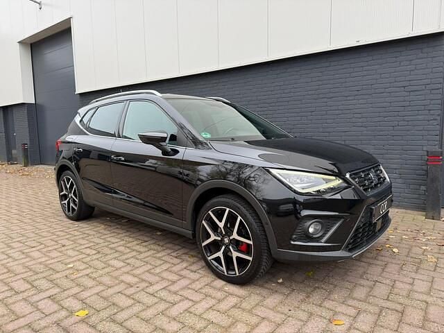 Zwart (metallic) Occasion 2020 Seat Arona FR SUV | € 19.950 (Eerlijke prijs) - Afbeelding 1/4
