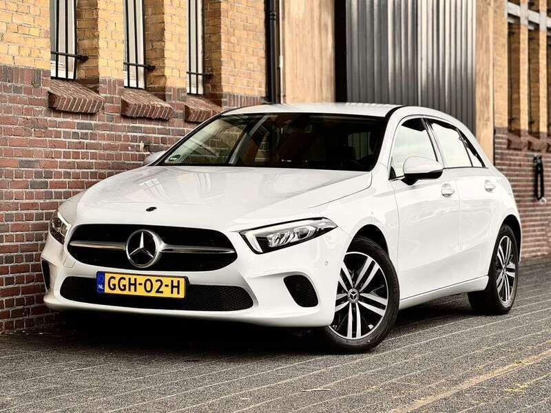 Wit Gebruikt 2021 Mercedes E250 Stationwagen | € 22.990 (Eerlijke prijs) - Afbeelding 1/4