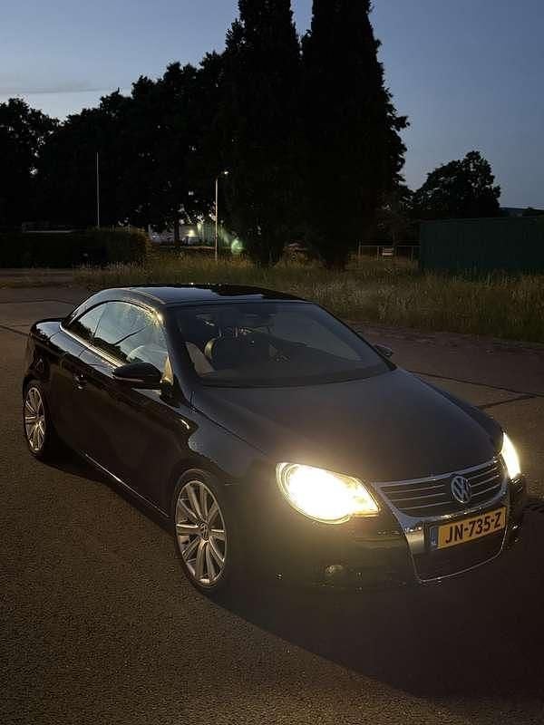 Zwart Gebruikt 2008 VW Eos Cabriolet | € 2.945 (Super prijs) - Afbeelding 1/4