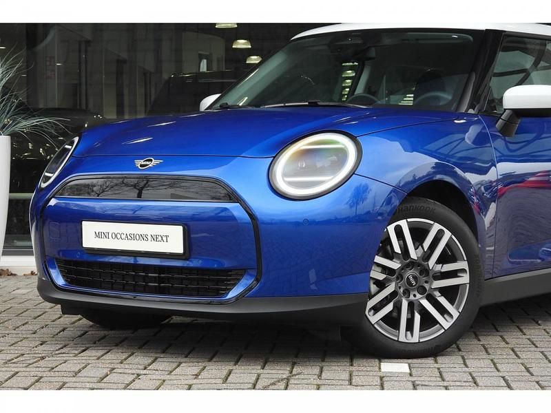Occasion Mini Cooper Classic 11 kW (15 PK) 2024 Blauw Hatchback