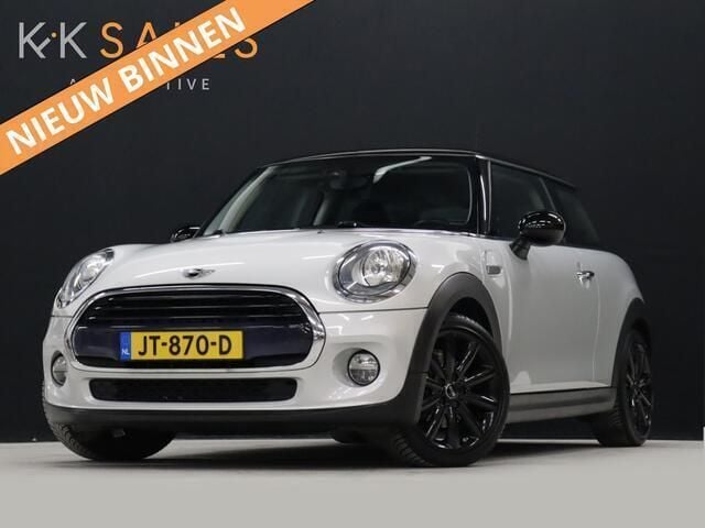 Wit Gebruikt 2016 Mini Cooper Business Hatchback | € 11.440 (Eerlijke prijs) - Afbeelding 1/4