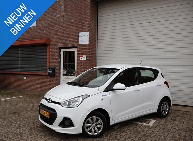 Wit Gebruikt 2015 Hyundai i10 Comfort Hatchback | € 6.299 (Super prijs) - Afbeelding 1/4