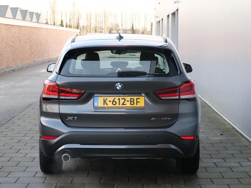 Occasion BMW X1 Comfort Edition 220 PK (161 kW) 2020 Grijs (metallic) SUV