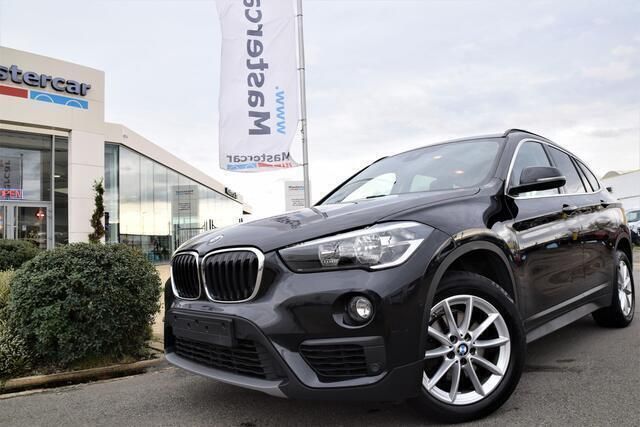 Zwart Gebruikt 2018 BMW X1 SUV | € 21.850 (Eerlijke prijs) - Afbeelding 1/4