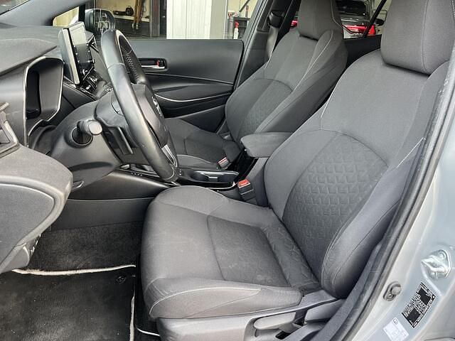 Occasion Toyota Corolla Executive 180 PK (132 kW) 2019 Grijs Hatchback