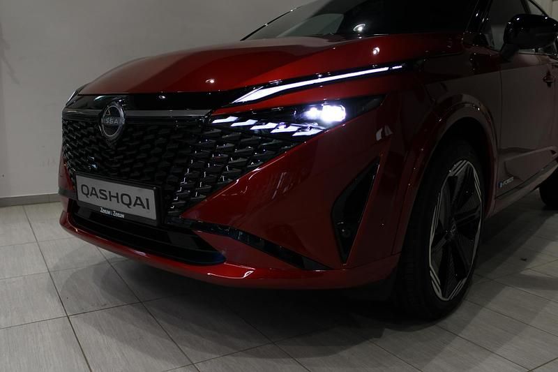 Nieuw Nissan Qashqai 207 PK (152 kW) 2025 Fuji red / zwart dak SUV