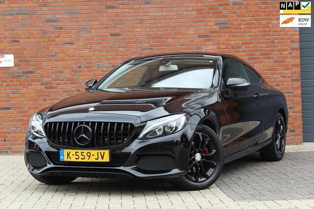 Zwart Gebruikt 2016 Mercedes C180 Prestige Coupé | € 20.995 (Goede deal) - Afbeelding 1/4