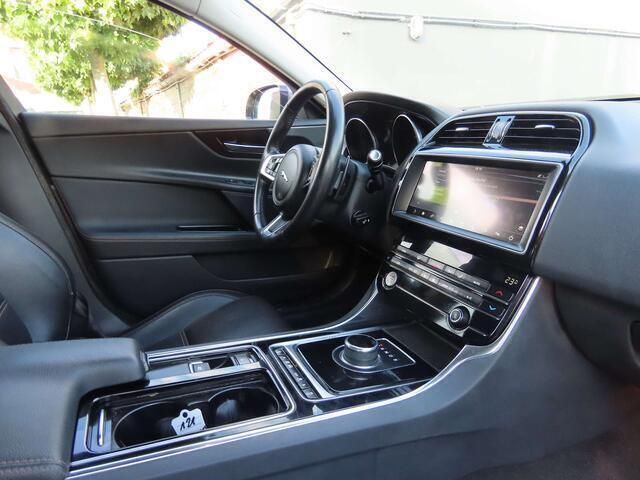 Occasion Jaguar XE Prestige 2019 Grijs Sedan