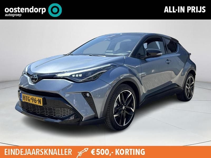 Grijs Gebruikt 2022 Toyota C-HR+ Sport SUV | € 27.245 - Afbeelding 1/4