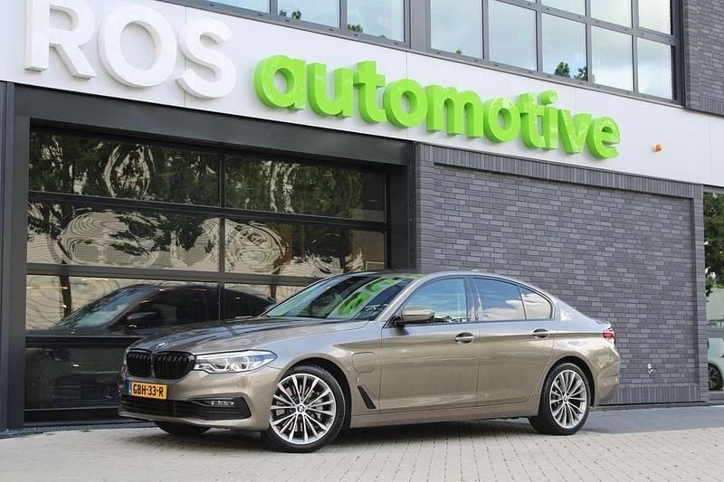 Grijs Gebruikt 2019 BMW 530 Executive Sedan | € 27.950 (Goede deal) - Afbeelding 1/4