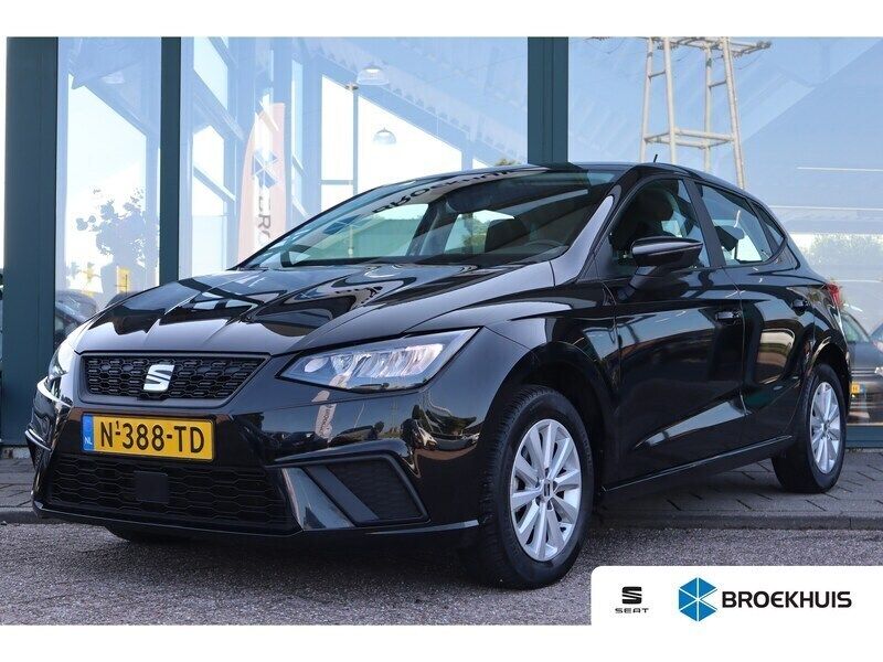 Zwart Gebruikt 2022 Seat Ibiza Style Hatchback | € 16.400 (Eerlijke prijs) - Afbeelding 1/4