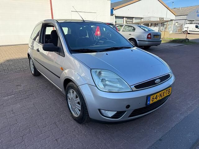 Occasion Ford Fiesta Ghia 80 PK (58 kW) 2004 Grijs Hatchback