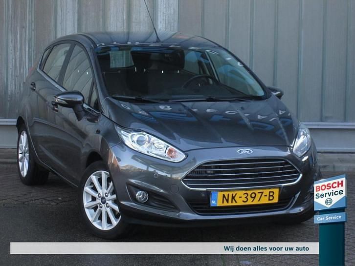 Occasion Ford Fiesta Titanium 101 PK (74 kW) 2017 Grijs Hatchback