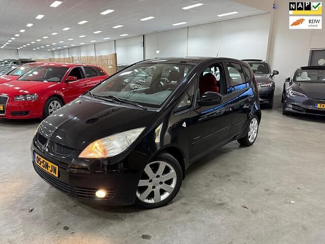 Zwart Gebruikt 2006 Mitsubishi Colt Hatchback | € 1.949 (Eerlijke prijs) - Afbeelding 1/4
