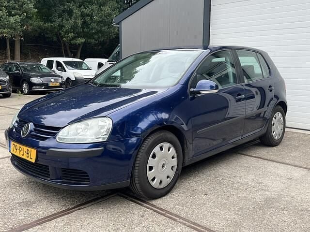 Blauw Gebruikt 2004 VW Golf IV Trendline Hatchback | € 1.950 (Eerlijke prijs) - Afbeelding 1/4