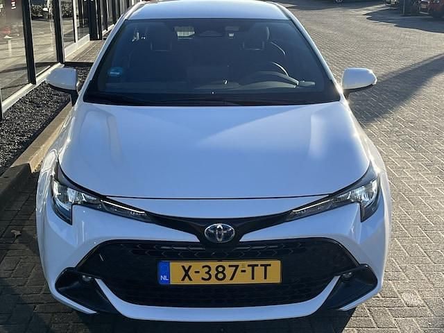 Occasion Toyota Corolla Hybrid Active 140 PK (102 kW) 2024 Wit Hatchback