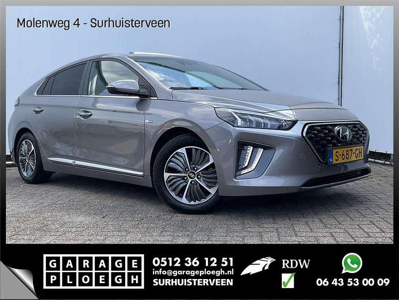 Grijs Gebruikt 2021 Hyundai Ioniq Premium Sedan | € 20.900 (Eerlijke prijs) - Afbeelding 1/4