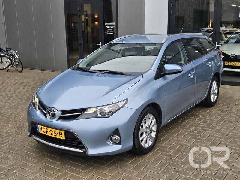 Blauw Gebruikt 2013 Toyota Auris Stationwagen | € 12.449 (Eerlijke prijs) - Afbeelding 1/4