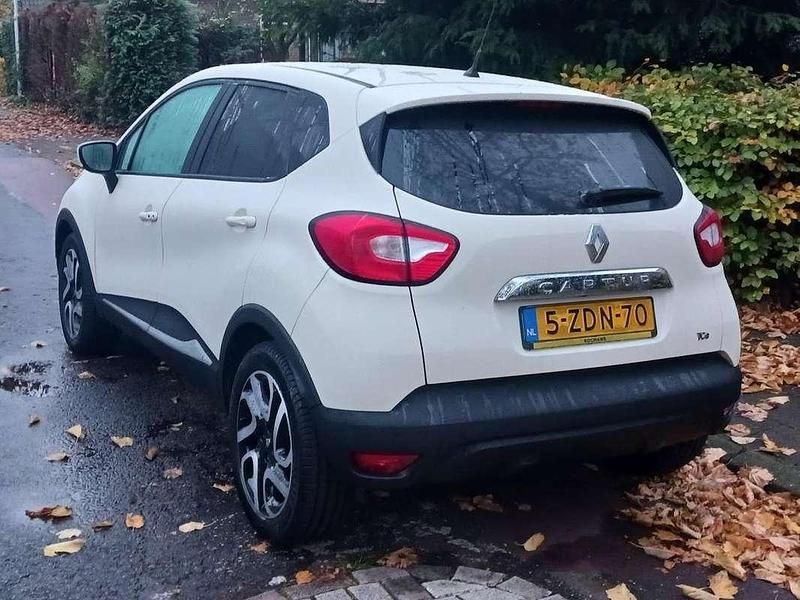 Beige Gebruikt 2014 Renault Captur Dynamique SUV | € 8.900 (Goede deal) - Afbeelding 1/4
