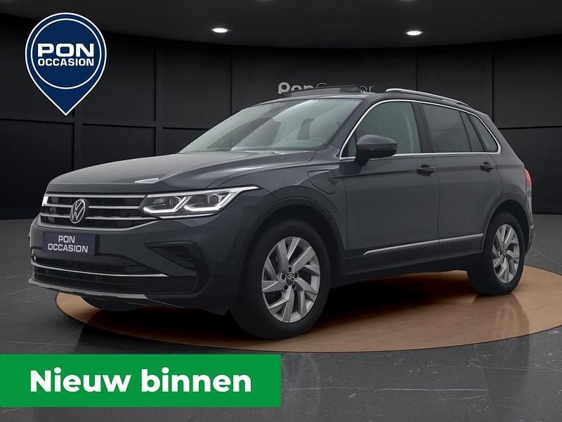 Grijs Gebruikt 2023 VW Tiguan Elegance SUV | € 37.950 (Goede deal) - Afbeelding 1/3