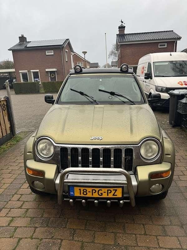 Groen Occasion 2004 Jeep Cherokee SUV | € 4.000 (Eerlijke prijs) - Afbeelding 1/4