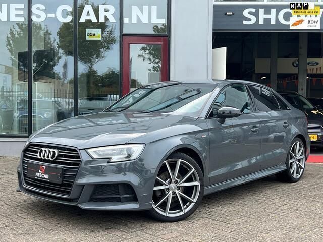 Grijs Gebruikt 2018 Audi A3 S-Line Sedan | € 17.499 (Eerlijke prijs) - Afbeelding 1/4
