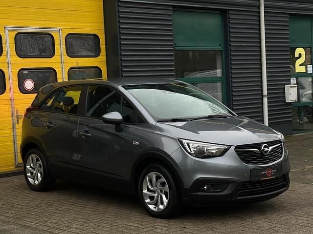 Grijs (metallic) Gebruikt 2018 Opel Crossland X Innovation SUV | € 8.750 (Super prijs) - Afbeelding 1/4