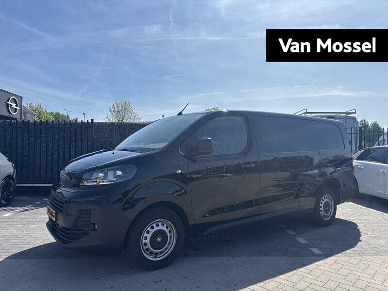 Zwart Nieuw 2024 Opel Vivaro Van | € 28.740 (Goede deal) - Afbeelding 1/4