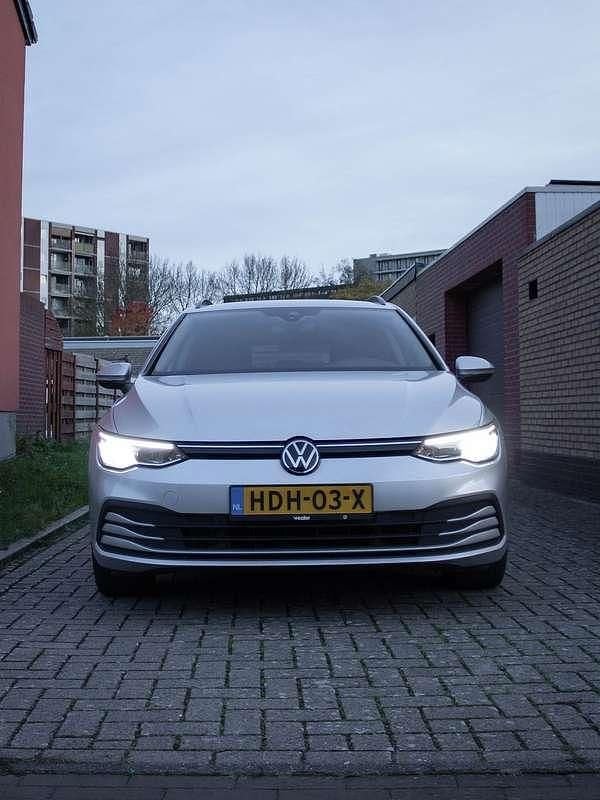 Occasion VW Golf VIII Life 116 PK (85 kW) 2022 Grijs Stationwagen