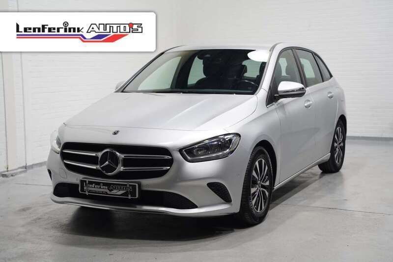 Grijs Gebruikt 2019 Mercedes B180 Style MPV | € 19.250 (Iets duurder) - Afbeelding 1/4