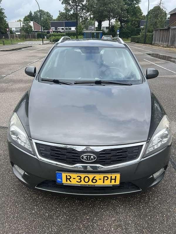 Gebruikt 2010 Kia Ceed Attract Sedan | € 3.750 (Goede deal) - Afbeelding 1/4