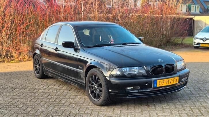 Zwart Occasion 1999 BMW 320 Sedan | € 1.400 (Super prijs) - Afbeelding 1/4