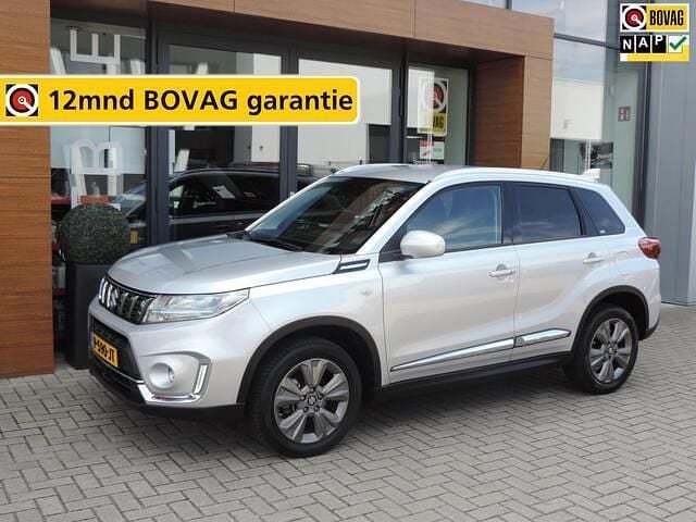 Grijs Gebruikt 2022 Suzuki Vitara SUV | € 25.990 (Eerlijke prijs) - Afbeelding 1/4