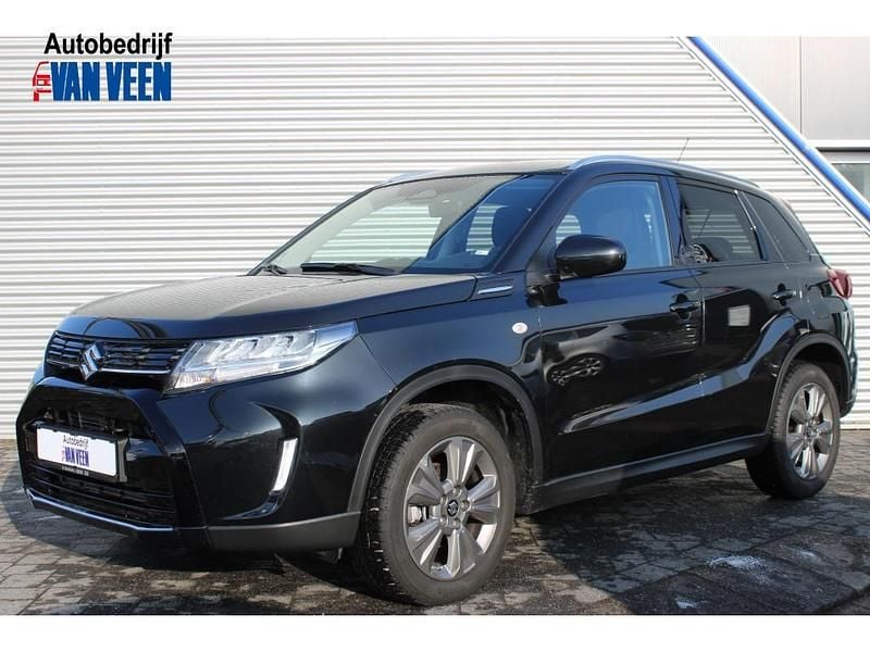 Zwart Occasion 2026 Suzuki Vitara SUV | € 25.690 (Eerlijke prijs) - Afbeelding 1/4
