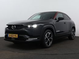 Zwart metallic Gebruikt 2024 Mazda MX30 Edition SUV | € 39.950 - Afbeelding 1/3