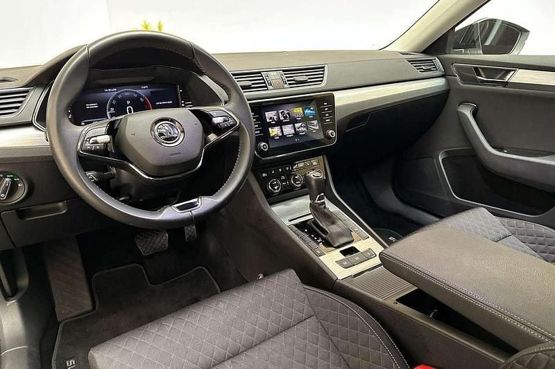 Occasion Skoda Superb Business Line 150 PK (110 kW) 2023 Black magic Stationwagen