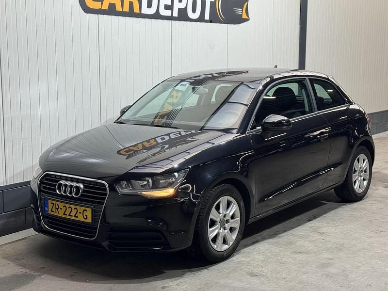 Zwart Occasion 2011 Audi A1 Attraction Hatchback | € 3.499 (Goede deal) - Afbeelding 1/4