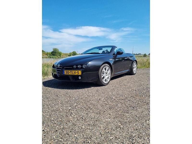 Zwart Gebruikt 2007 Alfa Romeo Spider Exclusive Cabriolet | € 9.950 (Eerlijke prijs) - Afbeelding 1/4
