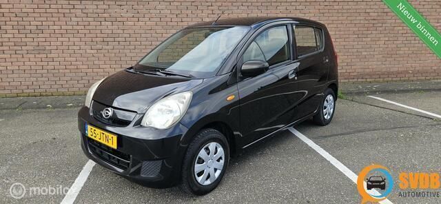 Zwart Gebruikt 2009 Daihatsu Cuore Hatchback | € 2.699 (Eerlijke prijs) - Afbeelding 1/4