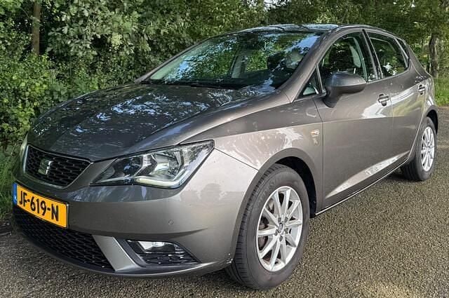 Grijs Gebruikt 2015 Seat Ibiza Style Hatchback | € 3.999 (Super prijs) - Afbeelding 1/4