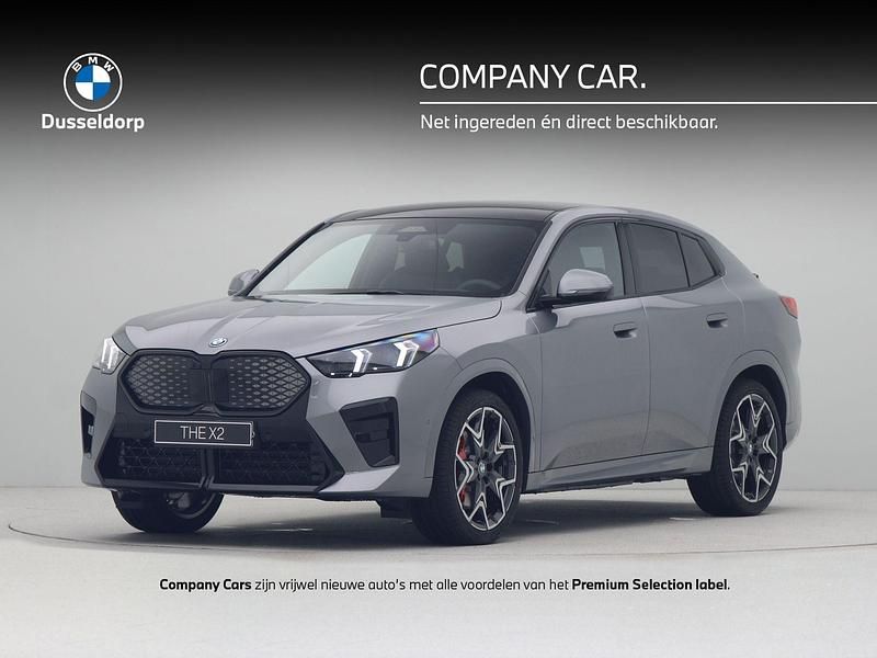 Grijs, metallic lak Gebruikt 2025 BMW iX2 M Sport SUV | € 51.450 (Super prijs) - Afbeelding 1/4