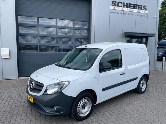 Wit Gebruikt 2021 Mercedes Citan 109 Van | € 12.950 (Eerlijke prijs) - Afbeelding 1/4