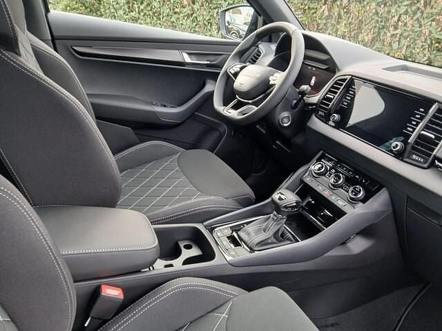 Nieuw Skoda Karoq SportLine 150 PK (110 kW) 2025 Grijs SUV