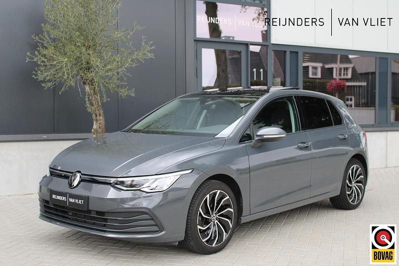 Grijs Gebruikt 2021 VW Golf VIII Style Hatchback | € 26.890 (Duur) - Afbeelding 1/4