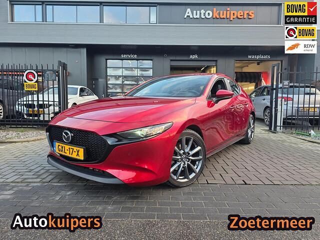 Rood Occasion 2021 Mazda 3 Comfort Hatchback | € 24.950 (Eerlijke prijs) - Afbeelding 1/4
