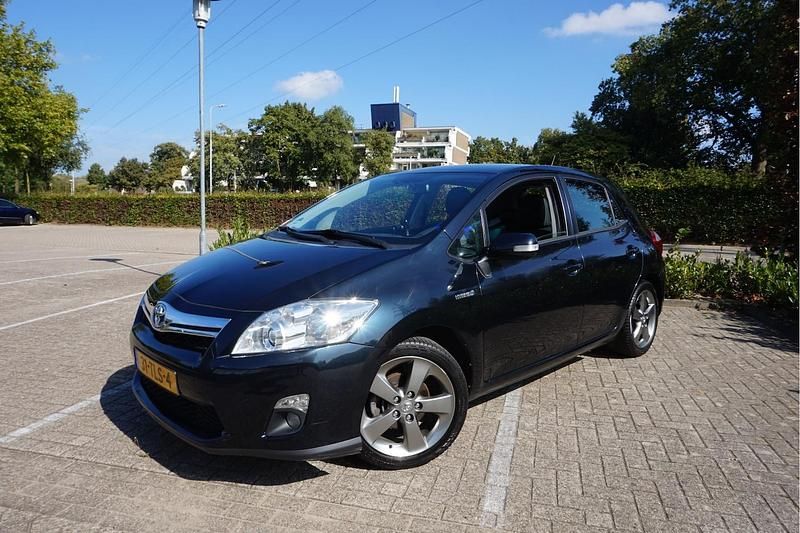 Blauw (metallic) Gebruikt 2012 Toyota Auris Hybrid Business Edition Hatchback | € 8.995 (Eerlijke prijs) - Afbeelding 1/4