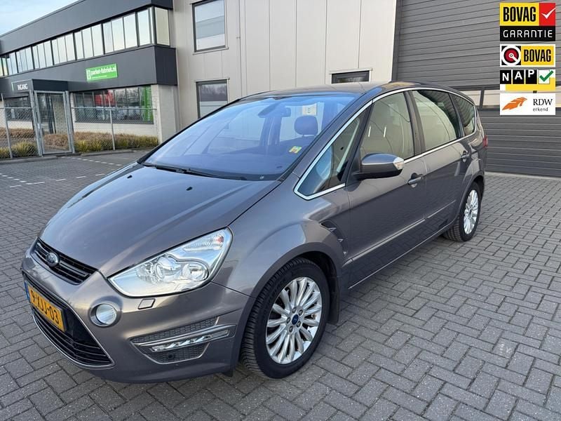 Bruin, metallic lak Gebruikt 2014 Ford S-MAX Platinum MPV | € 6.999 (Eerlijke prijs) - Afbeelding 1/4
