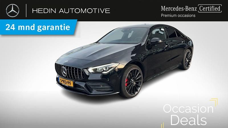 Zwart Occasion 2023 Mercedes CLA250e AMG line Sedan | € 35.900 (Eerlijke prijs) - Afbeelding 1/3