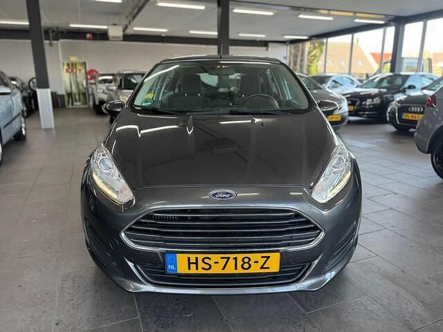 Occasion Ford Fiesta Style 95 PK (69 kW) 2015 Grijs (metallic) Hatchback