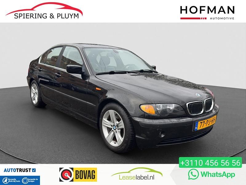 Zwart, metallic lak Occasion 2004 BMW 325 Lifestyle Sedan | € 4.135 (Eerlijke prijs) - Afbeelding 1/4